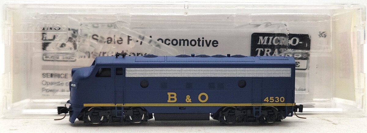 MicroTrains 98001300 Z Scale B&O EMD F7A Powered A-Unit Diesel Locomotive #4530