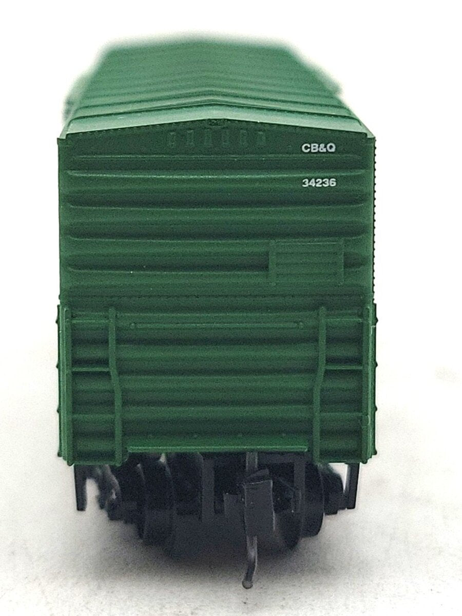 Micro-Trains 50300061 Z CB&Q 40' Standard Boxcar #34236 LN/Box