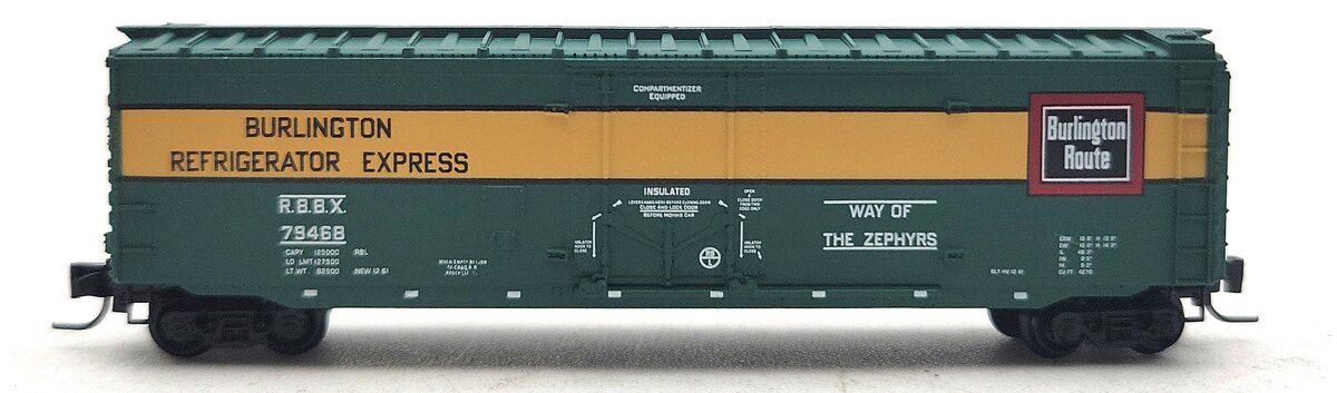 Micro-Trains 50700370 Z CB&Q 50' Standard Plug Door Boxcar #79468 LN/Box