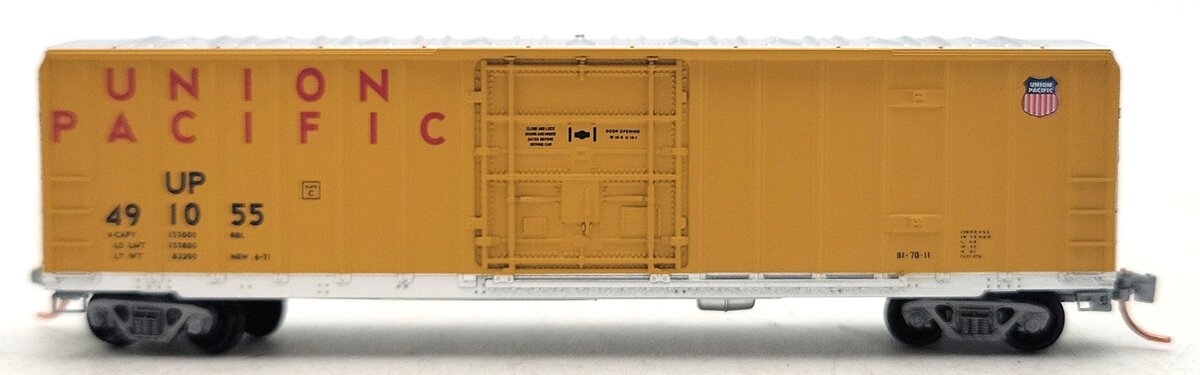 Micro-Trains 02700351 N UP 50' Rib Side Plug Door Boxcar w/o Roofwalk #491055 LN/Box