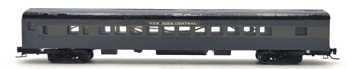 Micro-Trains 55200000 Z Scale New York Central Custom Lighted Coach Car/Box