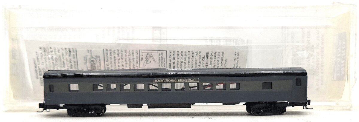 Micro-Trains 55200000 Z Scale New York Central Custom Lighted Coach Car/Box