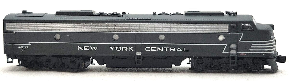 American Z-Line 62604-1 Z Scale New York Central E8A-E9A Diesel Locomotive #4038 LN/Box