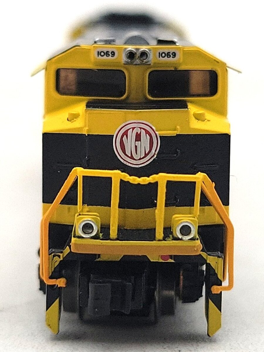 American Z-Line 63110-8 Z Scale NS-Heritage-Virginian SD70ACe Diesel Loco #1069 LN/Box