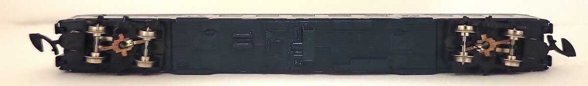 Marklin 8717 Z Scale Custom Commuter Passenger Car/Box