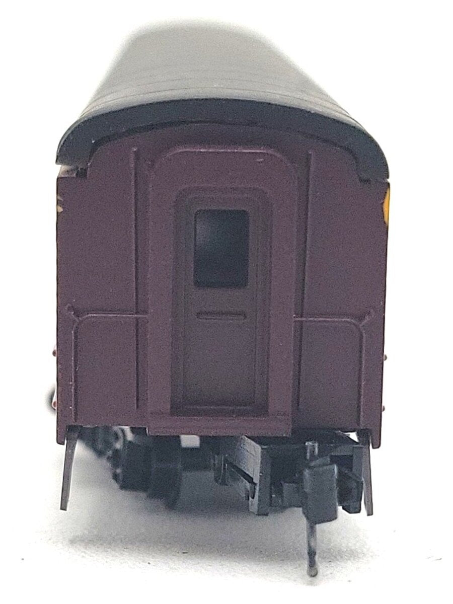 Micro-Trains 55300020 Z Custom Virginia Railway 70' Smoothside Baggage Car/Box