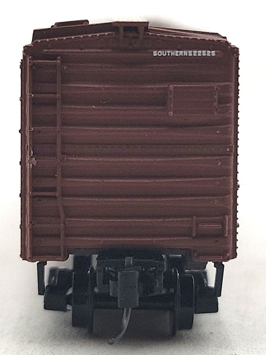 Micro-Trains 13618-2 Z Scale Southern 50' Box Car #522626 LN/Box
