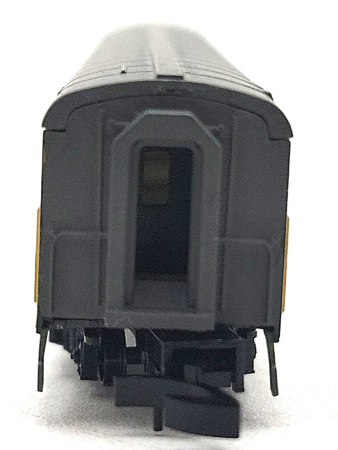 Micro-Trains 55200010 Z Scale Union Pacific Smoothside Coach Car/Box