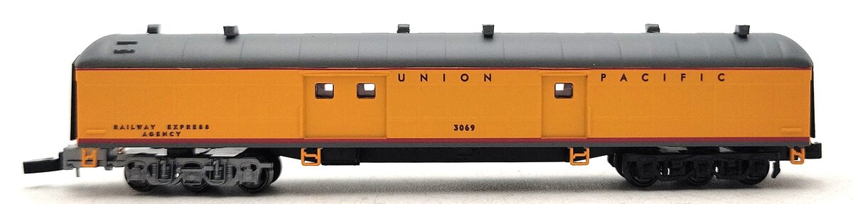 American Z-Line 71608-6 Z Scale Union Pacific Heavyweight Baggage Car #3069 EX/Box