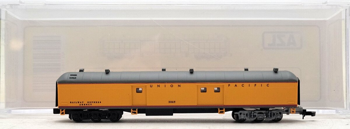 American Z-Line 71608-6 Z Scale Union Pacific Heavyweight Baggage Car #3069 EX/Box
