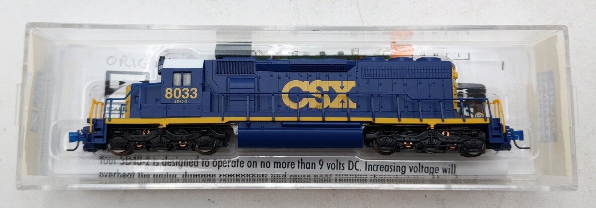 MicroTrains 97001012 Z Scale CSX SD40-2 Powered Diesel Locomotive #8033 LN/Box