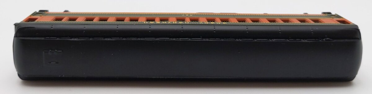 Bachmann 13063 N Scale Great Northern Coach w/Lights #967 LN/Box