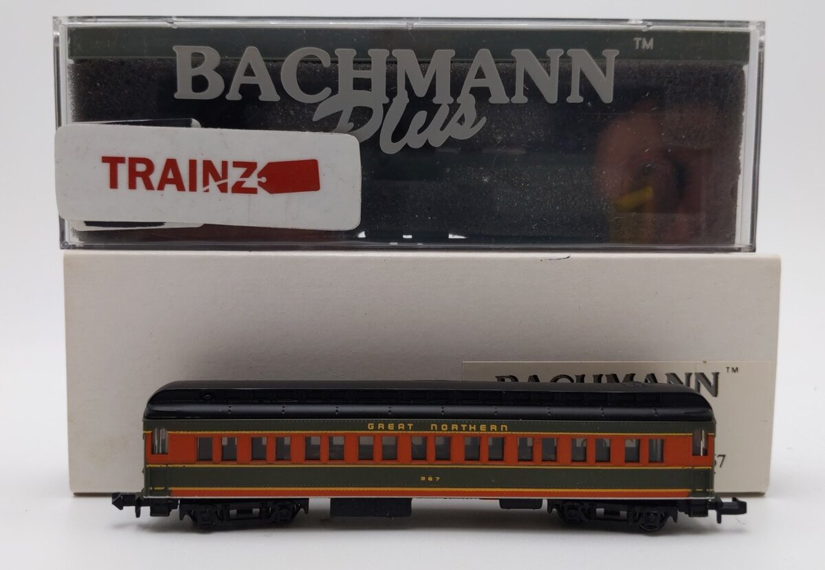Bachmann 13063 N Scale Great Northern Coach w/Lights #967 LN/Box