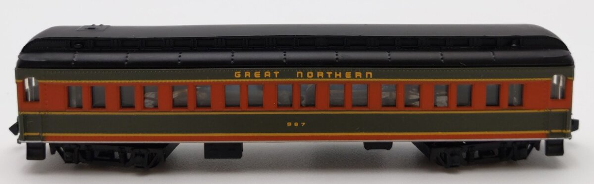 Bachmann 13063 N Scale Great Northern Coach w/Lights #967 LN/Box