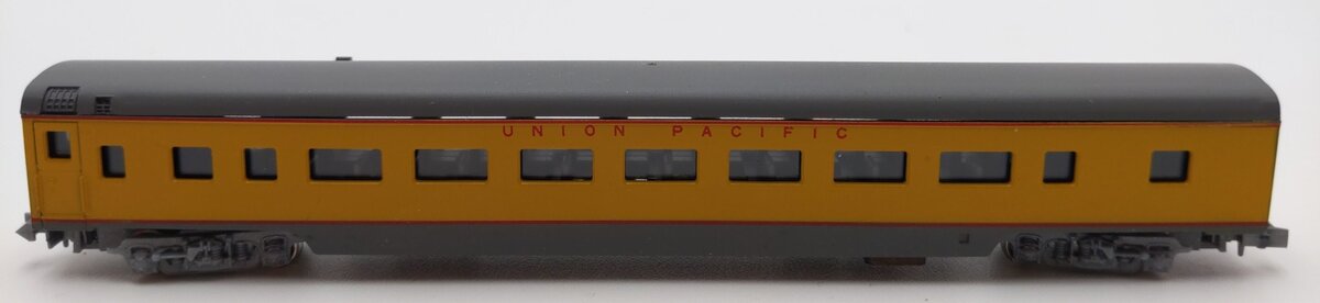 Con-Cor 4001 N Scale Union Pacific 85' Passenger Coach Car-Custom/Box