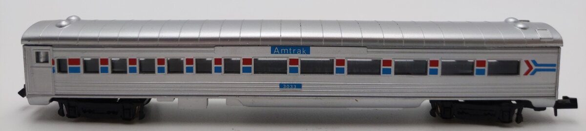 Model Power 3033 N Scale Amtrak 75' Strearmline Coach EX/Box