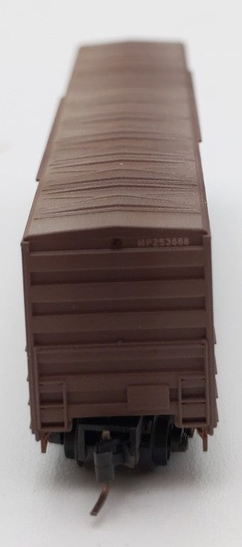 MicroTrains 51144170 Z Missouri Pacific Weathered 50' Rib Side Box Car #253668