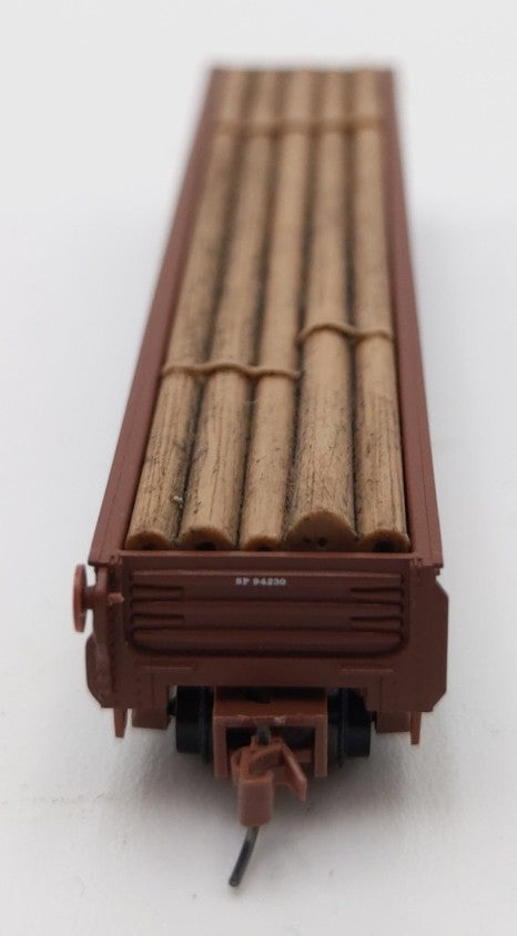 MicroTrains 52300030 Z Southern Pacific 50' Straight Side Gondola w/Scrap Load LN/Box