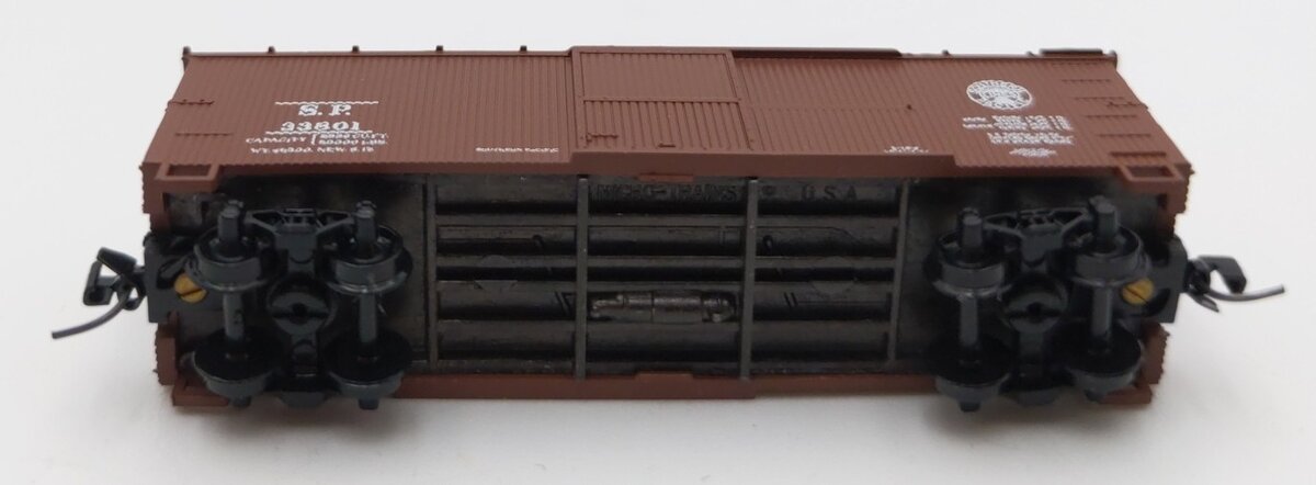 Micro-Trains 13911-2 Z Scale SP 40' Double-Sheathed Wood Box Car #33801 LN/Box