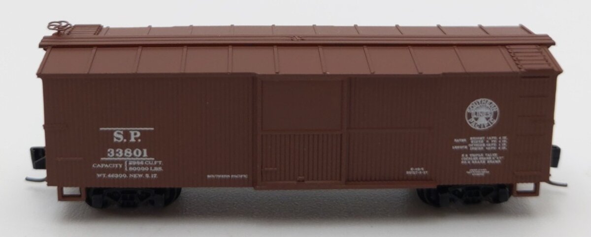 Micro-Trains 13911-2 Z Scale SP 40' Double-Sheathed Wood Box Car #33801 LN/Box