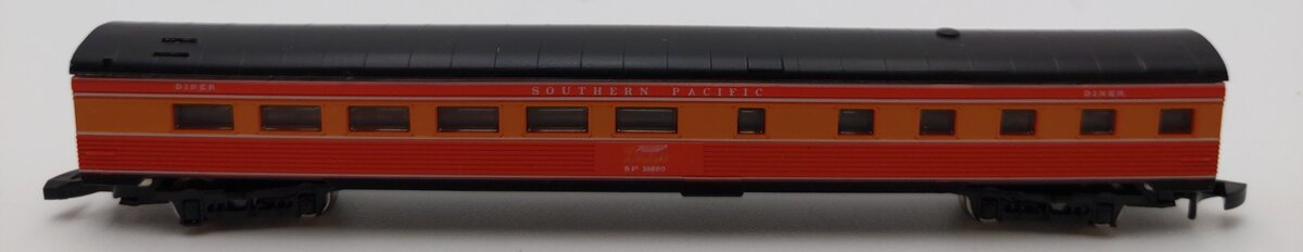 Marklin 8785 Z Scale Southern Pacific Daylight Passenger Car #10200 LN