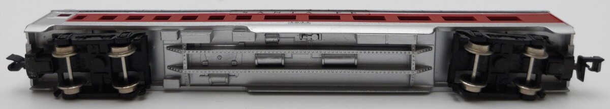 Model Power 3032 N Scale Santa Fe 75' Stearmline Coach Passenger Car LN/Box