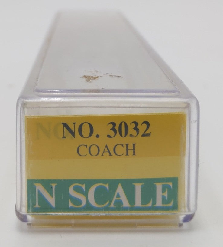 Model Power 3032 N Scale Santa Fe 75' Stearmline Coach Passenger Car LN/Box