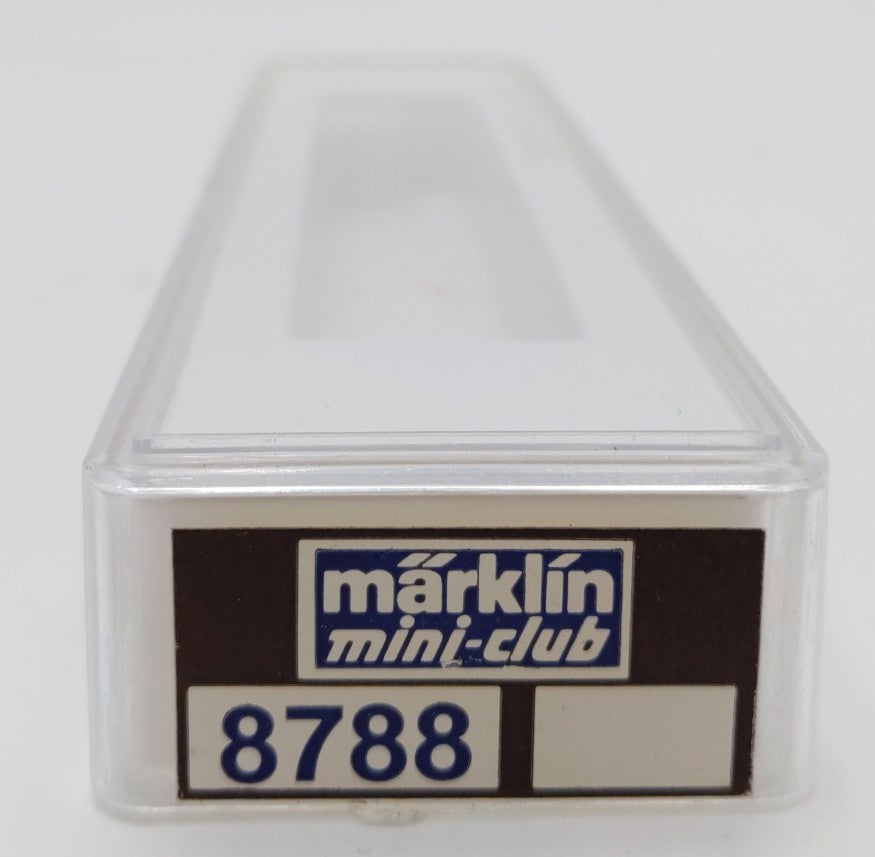 Marklin 8788 Z Scale Southern Pacific Daylight Baggage Car LN/Box
