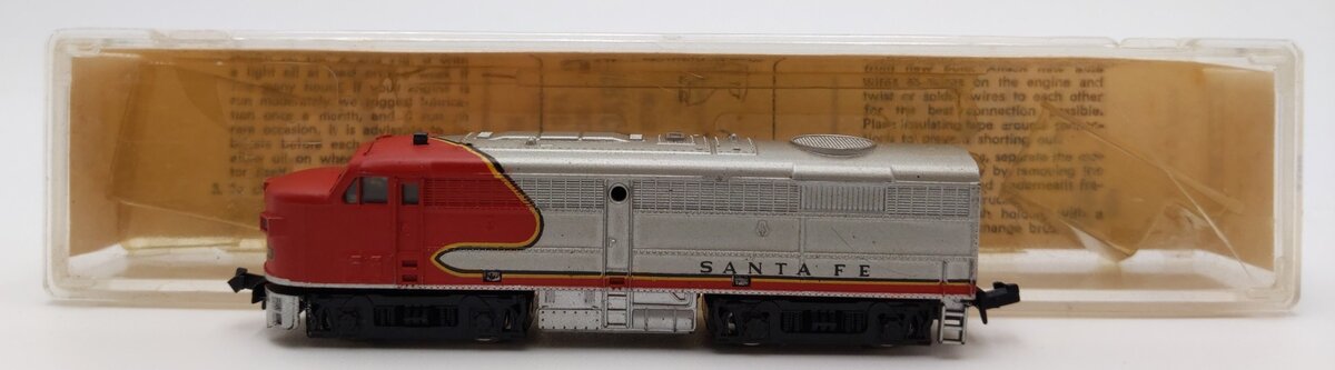 Life Like 7785 N Santa Fe Powered FA-1 Diesel Locomotive #200 VG/Box
