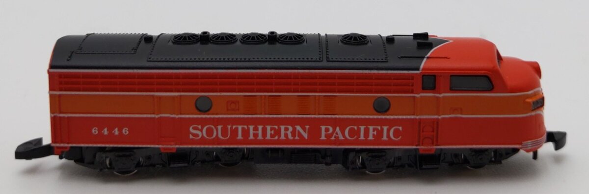 Marklin 8809 Z Scale Southern Pacific Daylight F7A Diesel Locomotive #6446 EX/Box