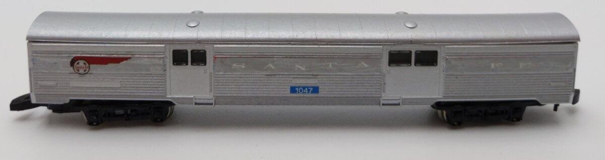 Marklin Z Scale Santa Fe Passenger Baggage Car #1047