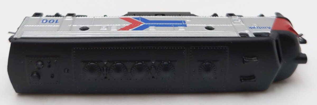 Micro-Trains 98001180 Z Scale Amtrak F7 Powered A Unit Diesel Locomotive #100 EX/Box