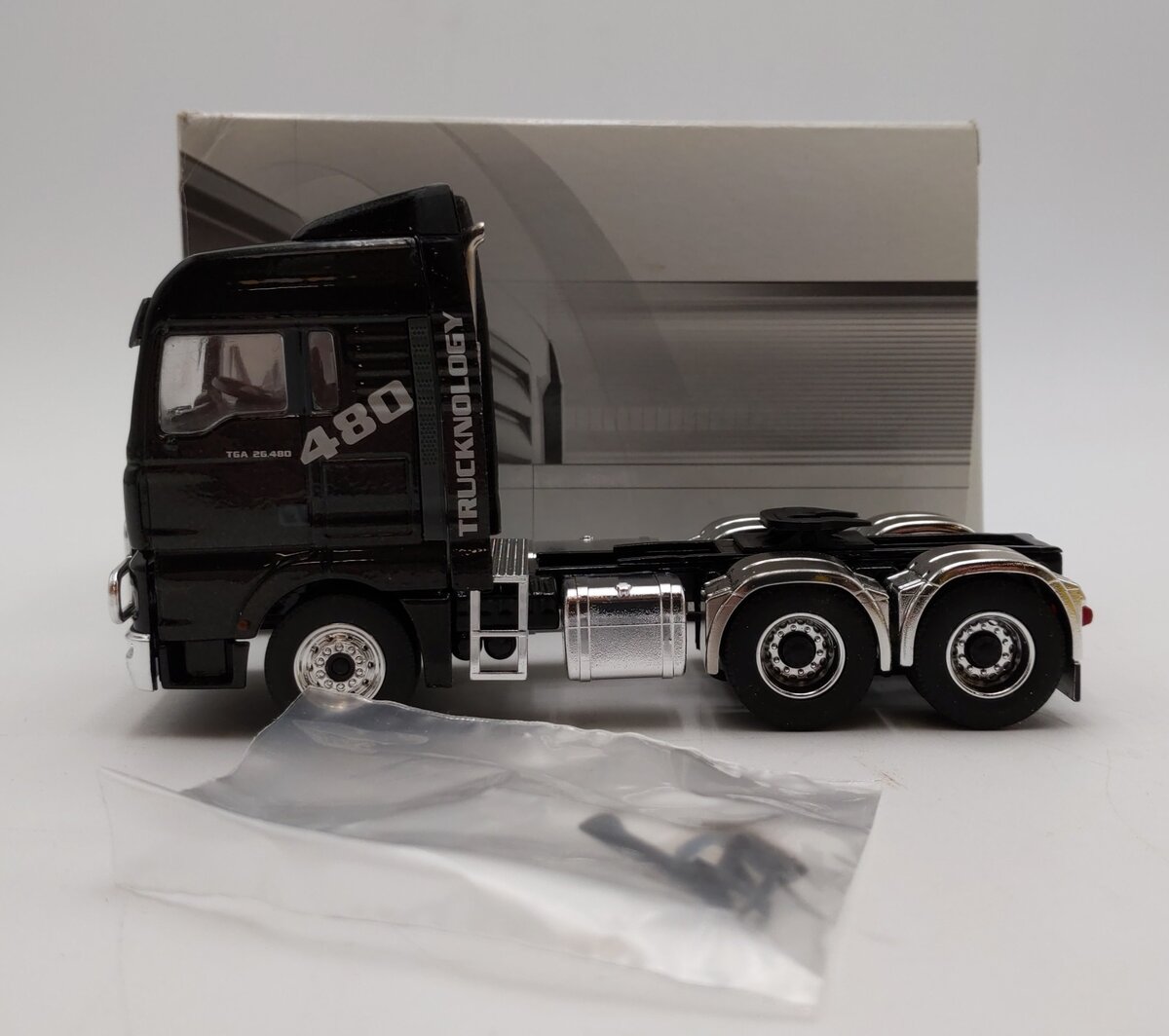 Conrad 66004 1:50 Scale MAN TGA Trucknology Delivers Tractor LN/Box