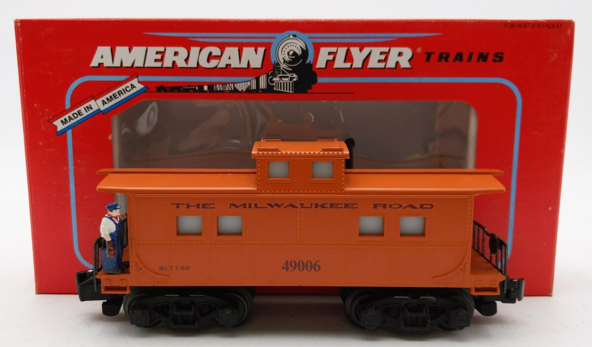 American Flyer 6-49006 S Gauge Milwaukee Road Caboose 49006 w/Operating Brakeman EX/Box