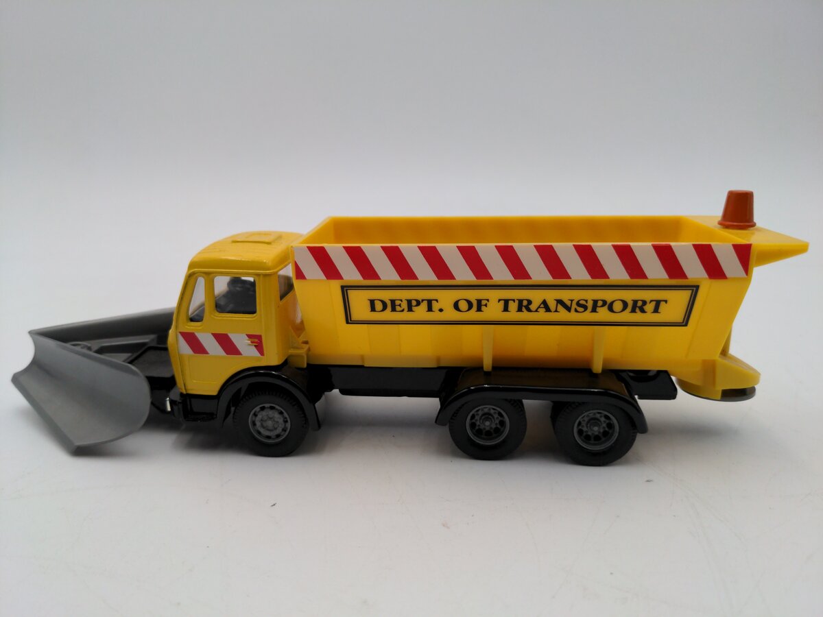 Corgi 6076 Dump Truck w/Removeable Plow LN