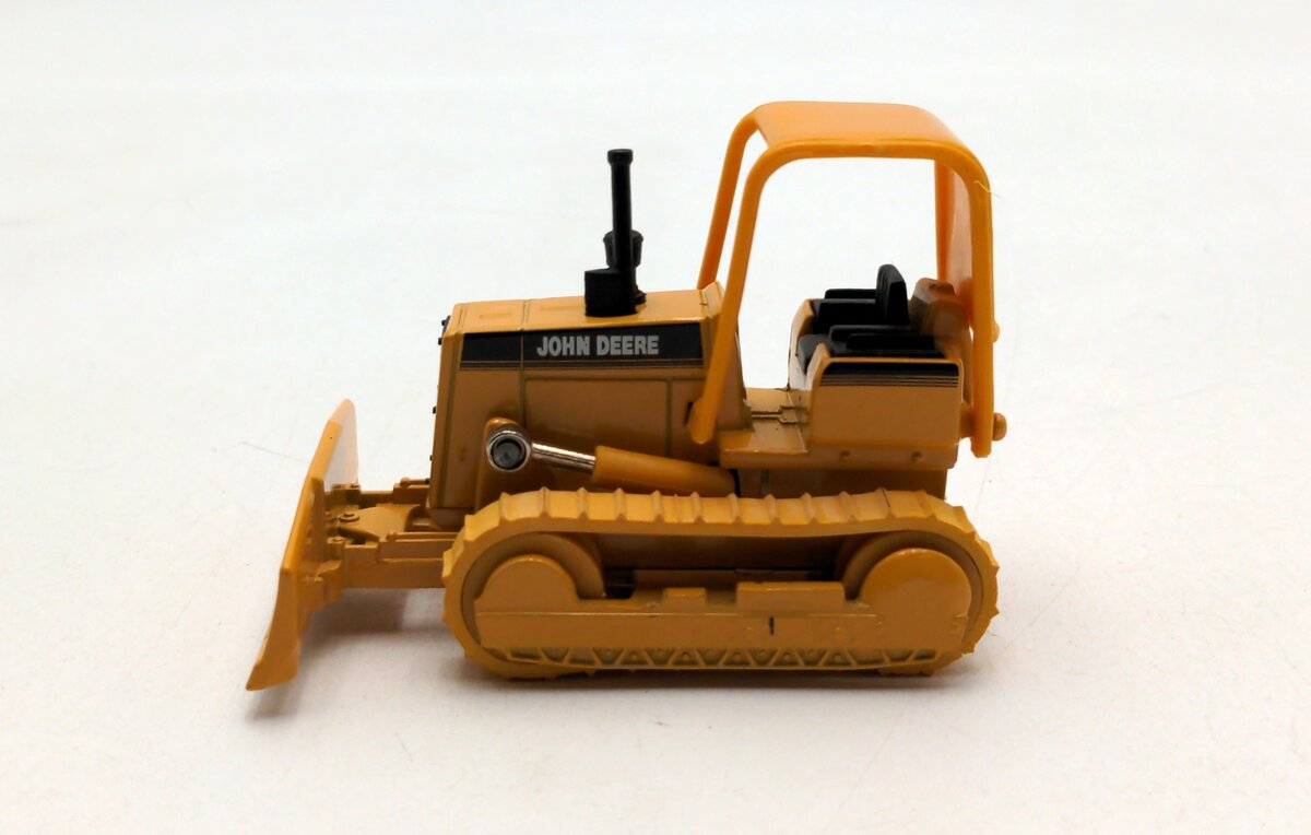 Ertl 22430 1:50 Scale John Deere Dozer EX