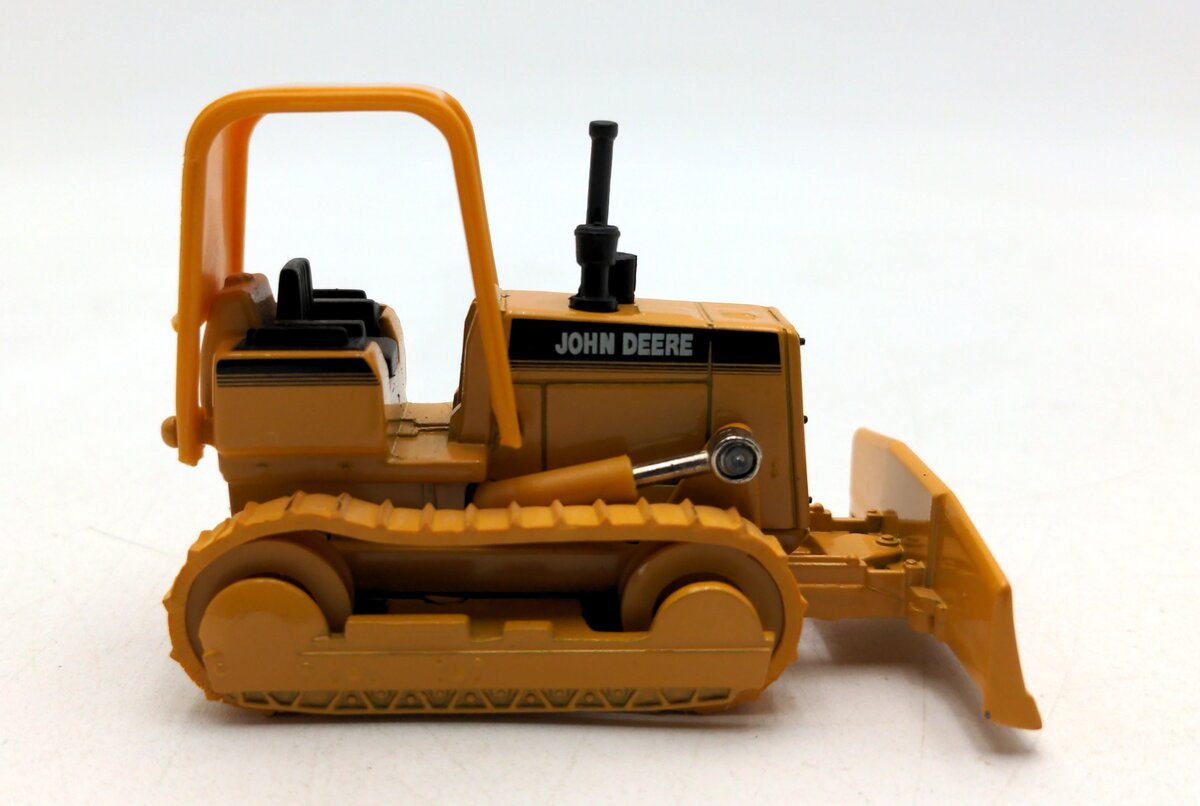 Ertl 22430 1:50 Scale John Deere Dozer EX