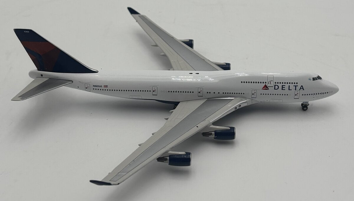 Gemini Jets GJDAL902 1:400 Delta Air Lines Boeing 747-400 N665US LN/Box