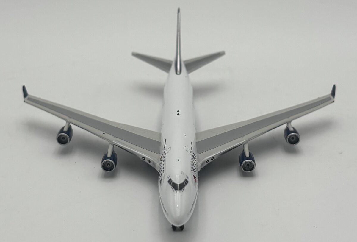Gemini Jets GJDAL902 1:400 Delta Air Lines Boeing 747-400 N665US LN/Box