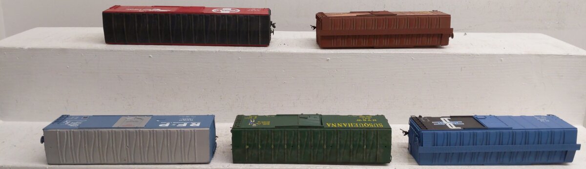 Assorted S Gauge Box & Refrigerator Cars [5] #11801 #19505 #2615 #76054 #521 EX