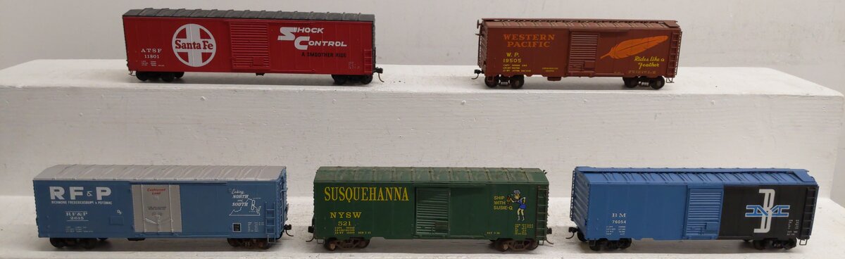 Assorted S Gauge Box & Refrigerator Cars [5] #11801 #19505 #2615 #76054 #521 EX
