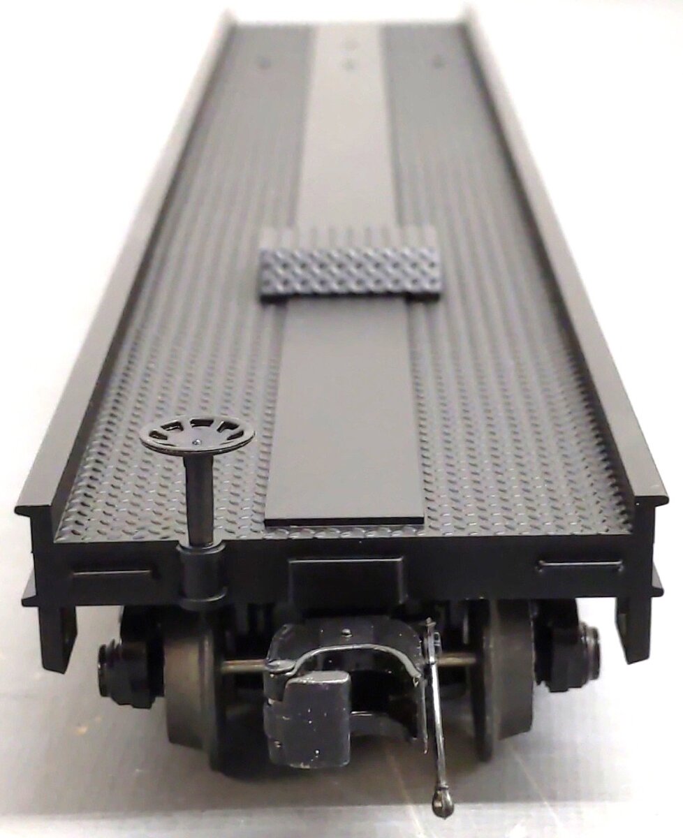 MTH 20-95215 O Missouri Kansas & Texas Railway Flat Car Black with 40’ Trailer  EX/Box