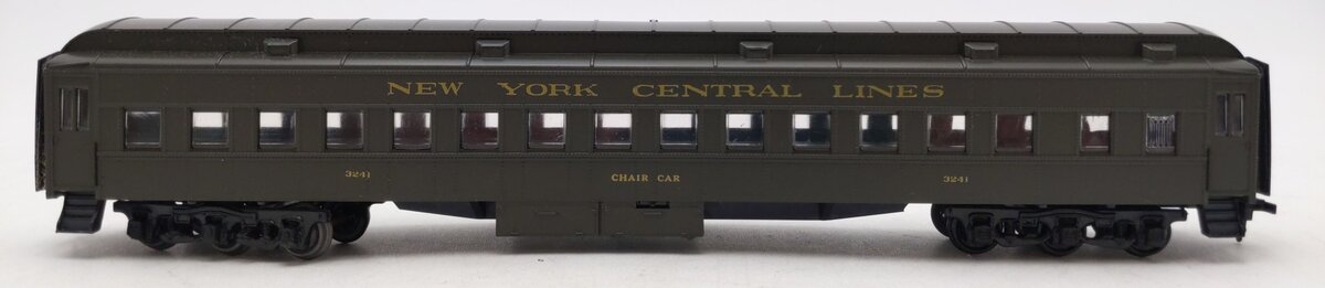 Athearn 1857 HO New York Central Standard Coach Car Kit #3241-Assembled EX/Box