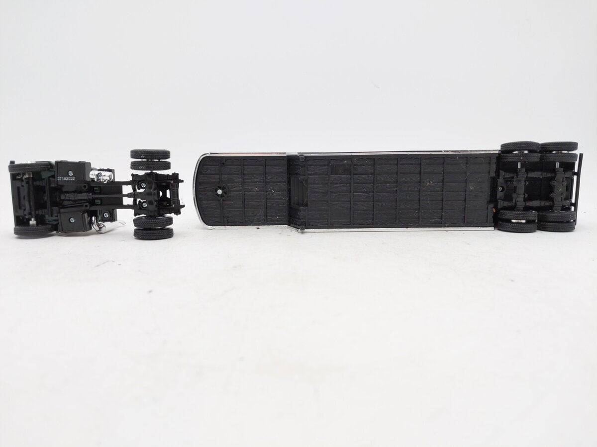 New-Ray SS-16116 1:43 1953 Mack B-61 Livestock Hauler EX/Box