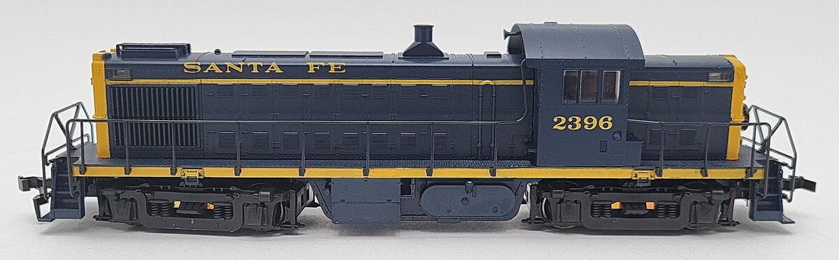 Atlas 8103 HO Scale Santa Fe RS-1 Diesel Locomotive #2396 EX/Box