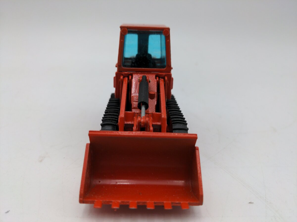 NZG 223 1:50 Caterpillar 953 Track-Type Loader/Box