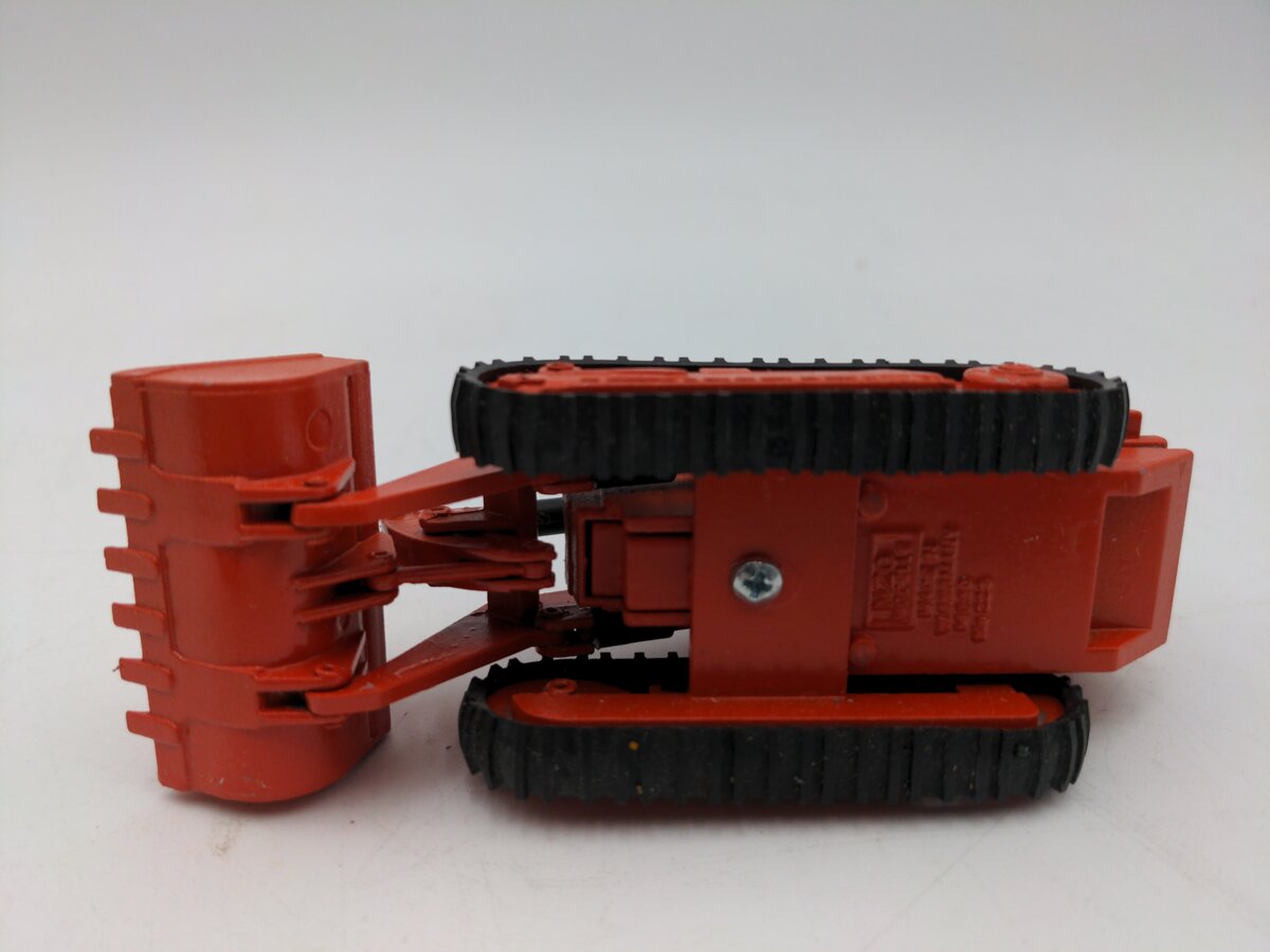 NZG 223 1:50 Caterpillar 953 Track-Type Loader/Box