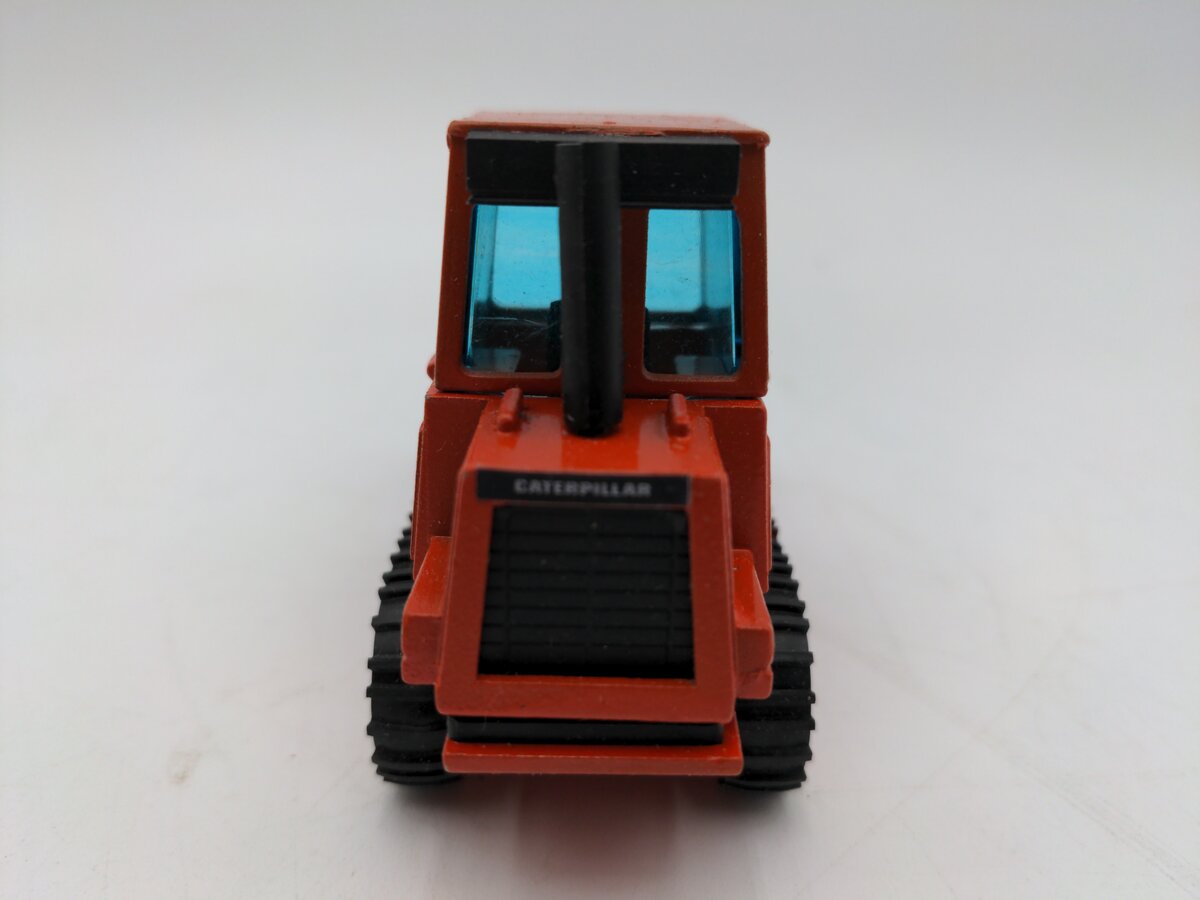 NZG 223 1:50 Caterpillar 953 Track-Type Loader/Box