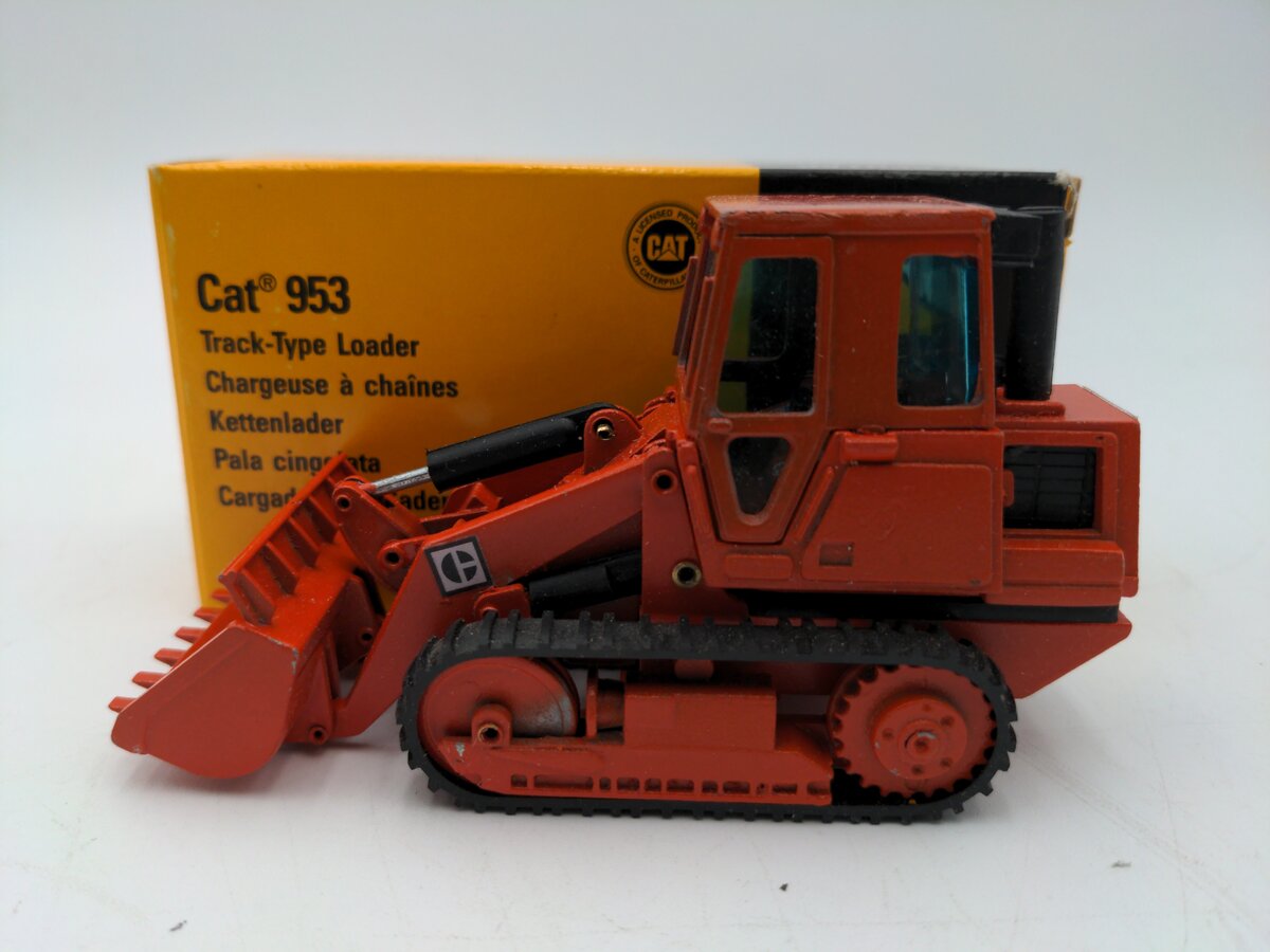 NZG 223 1:50 Caterpillar 953 Track-Type Loader/Box
