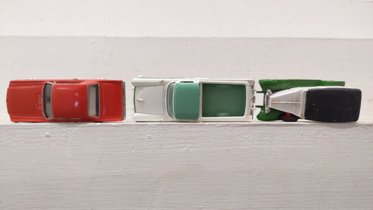 Assorted 1:43 Die-Cast Vehicles [5] EX/Box